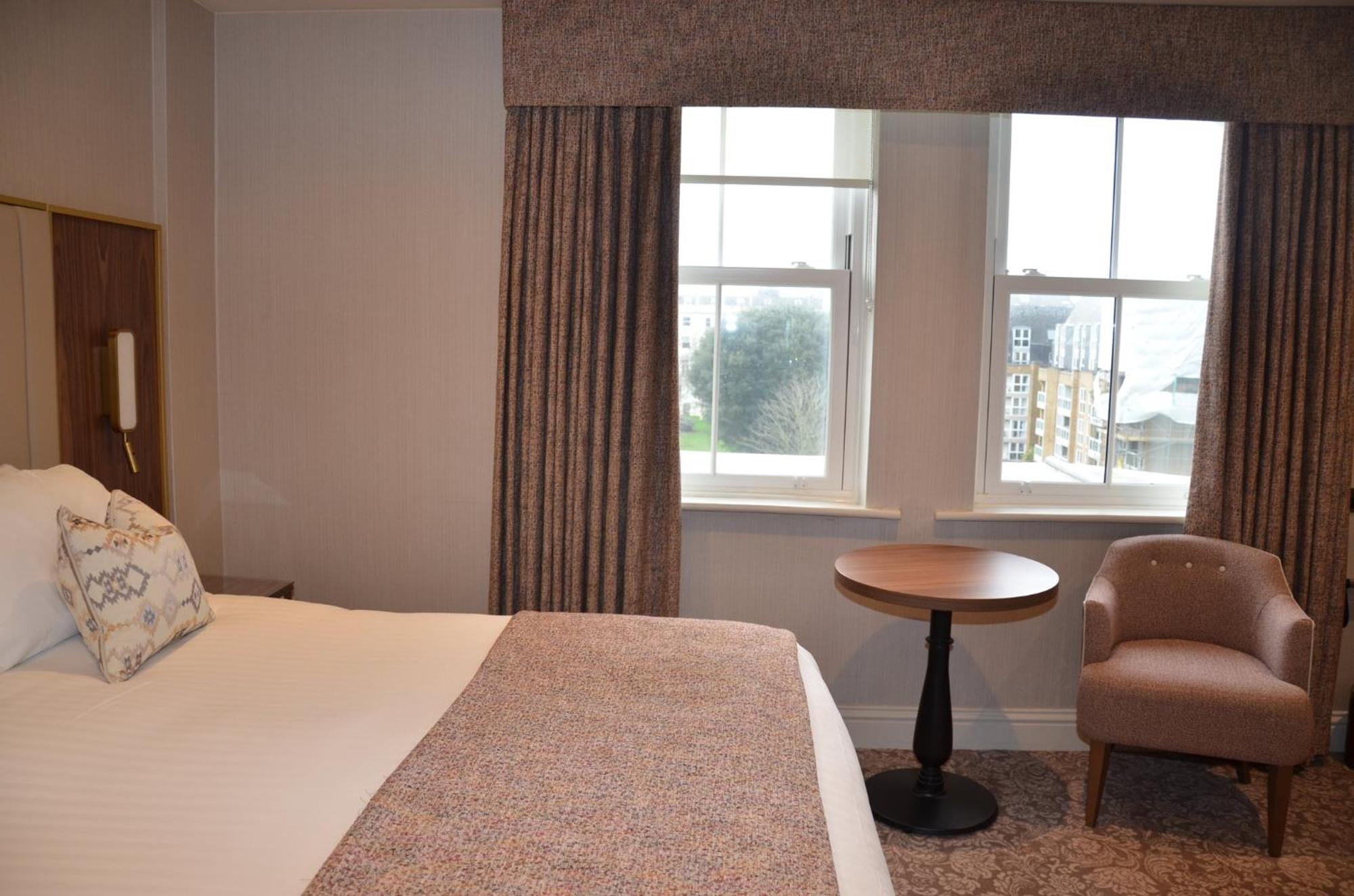 Voco The Clifton Folkestone By Ihg Hotel Exterior photo
