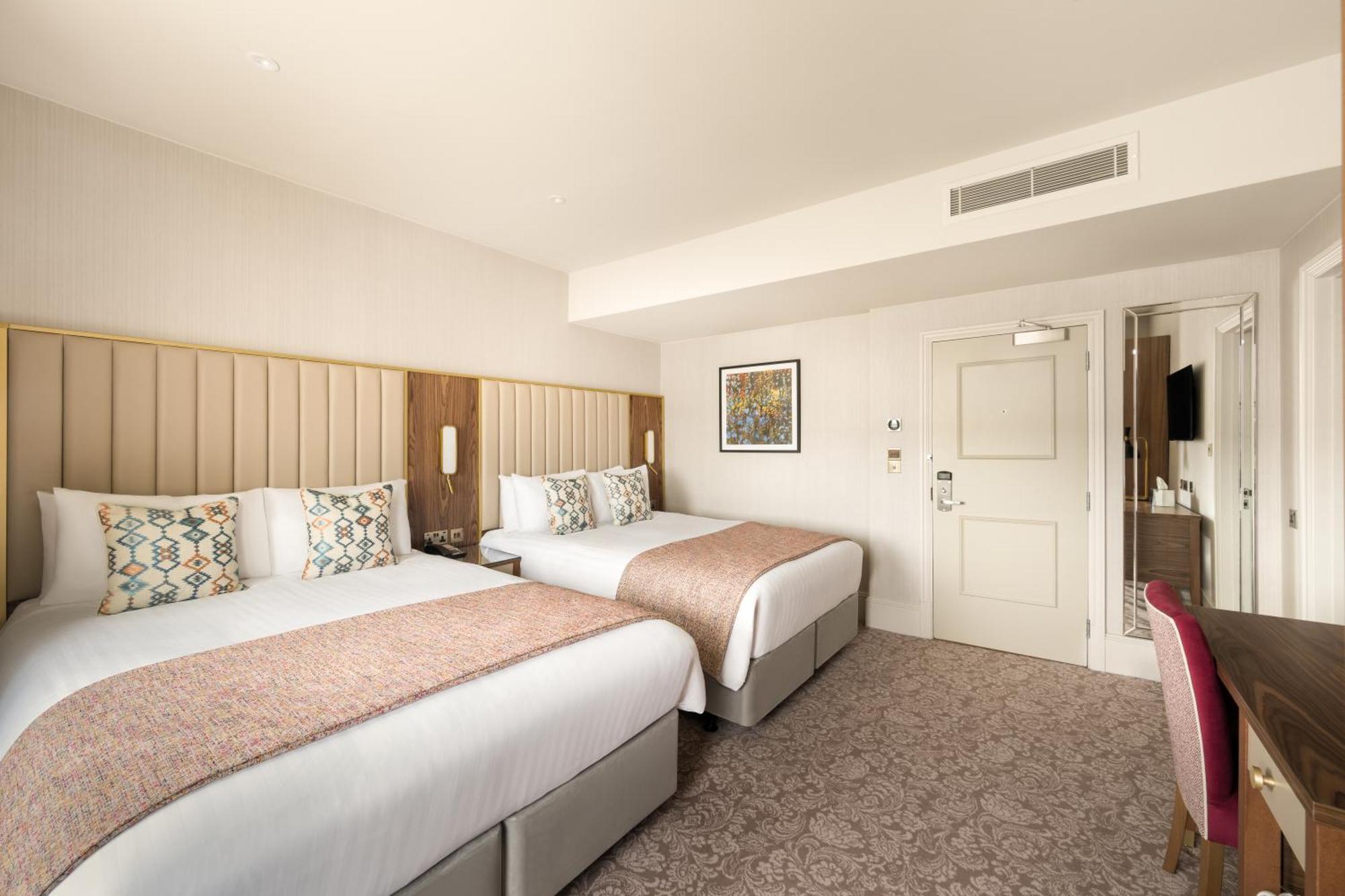 Voco The Clifton Folkestone By Ihg Hotel Exterior photo